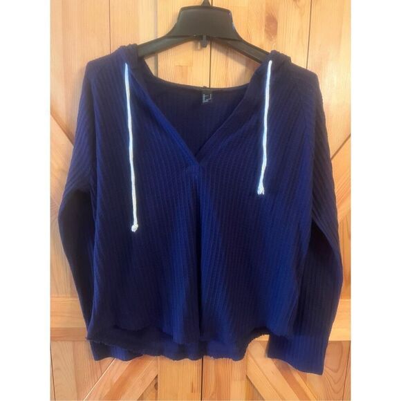 Forever 21 hoodie, light weight size small (3133) - Picture 1 of 4